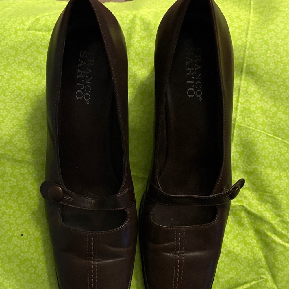 Franco Sarto Women's Dark Brown square toed pants suit shoe